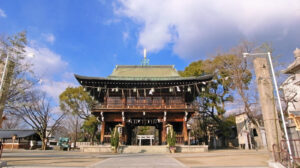 街歩きをして歴史を学びながら謎解きゲームはいかが？東大阪市の石切劔箭神社で歴史リアル謎解きゲーム